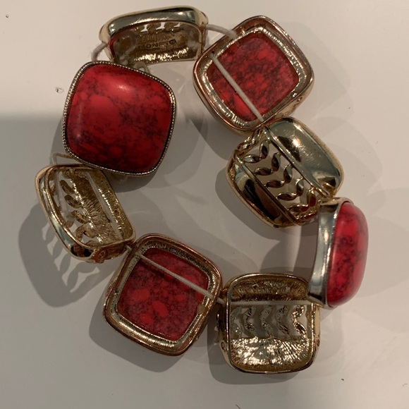 Quality stone bracelet